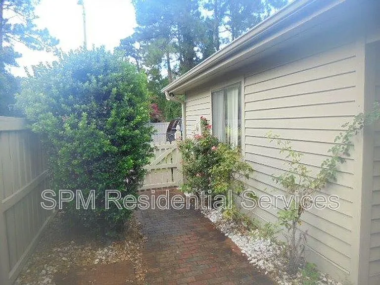 5938 Chester St — Photo 23
