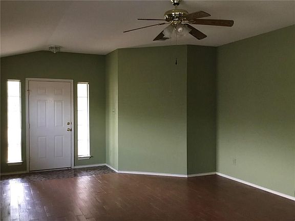 5th image of 1117 Burgess Dr