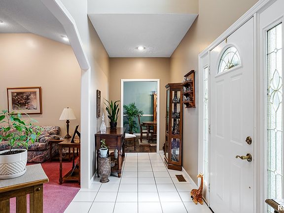 3rd image of 15052 Eastland Rd