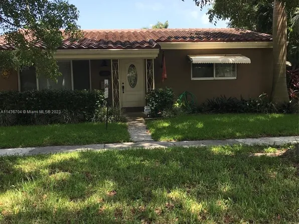 1205 N 30th Rd, Hollywood, FL 33021