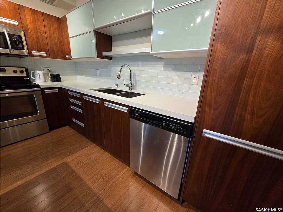 1st image of UNIT 1610-1015 Patrick CRESCENT