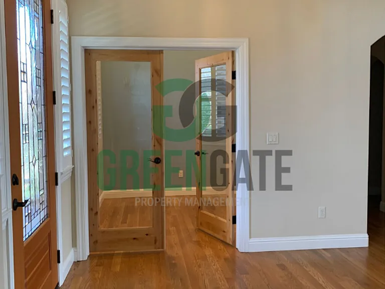 11164 Carrolton Rd — Photo 4