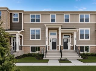 168 E Berkshire Dr, Crystal Lake, IL 60014