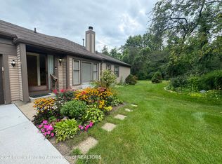 7206 Medallion Dr, Lansing, MI 48917