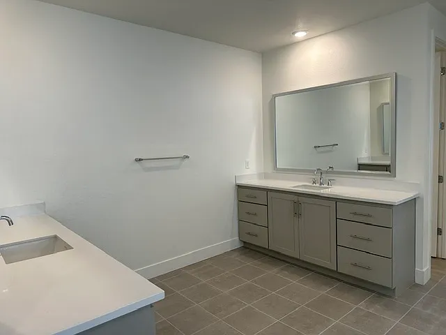 100 Village Ln — Photo 9
