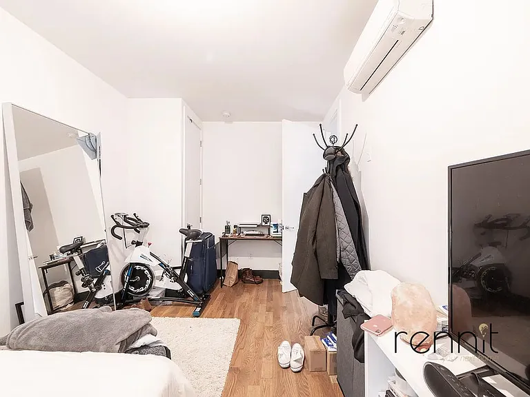 562 Park Pl #3C — Photo 5