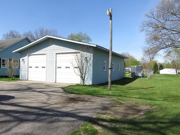 3rd image of 70974 Ironwood Dr