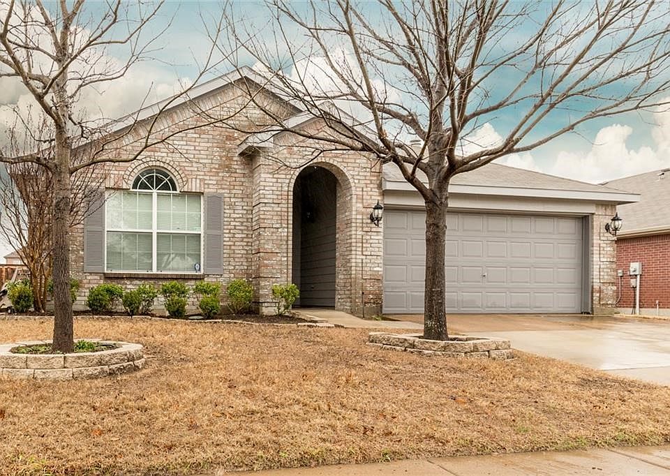 Clean ready to move in - Wonderful location