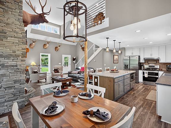 4th image of 299 Scott Ln