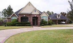 2nd image of 2110 Lucy Ln