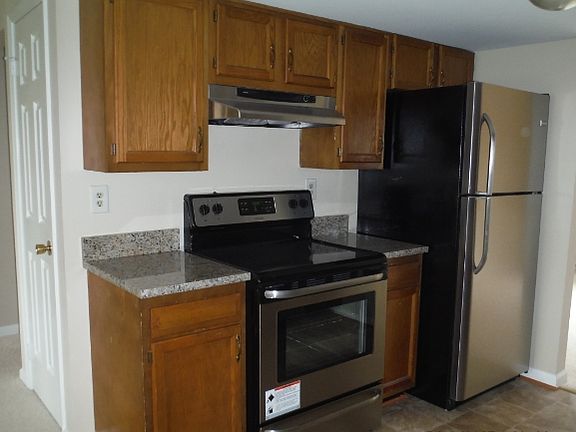 4th image of 130 Hammaker St
