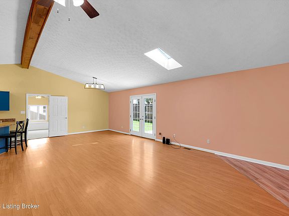 5th image of 1711 Crestview Dr