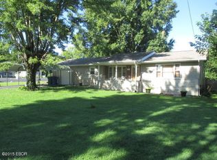 201 Pecan St, Anna, IL 62906