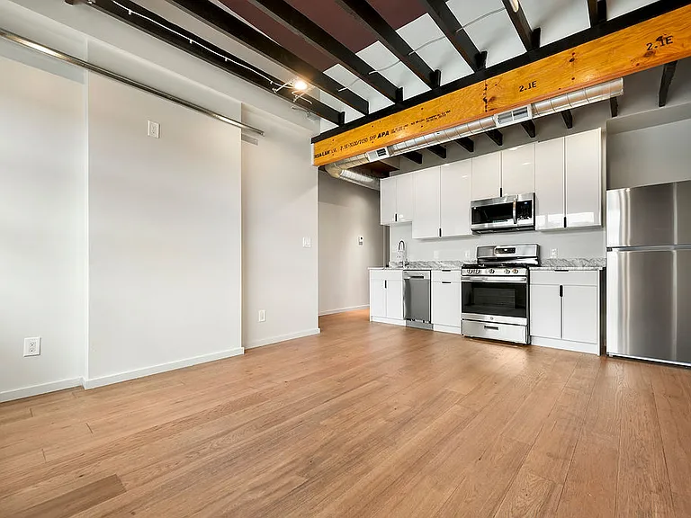 3315 Main St #1 — Photo 4