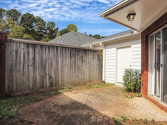 5th image of 602 Jaime Ln