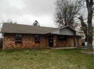 806 Hinshaw Dr, Springdale, AR 72762