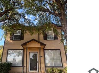 2913 Newport Ave, Denton, TX 76209