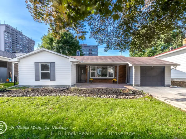 3336 Kodiak St, Ottawa, ON K1V 7S8