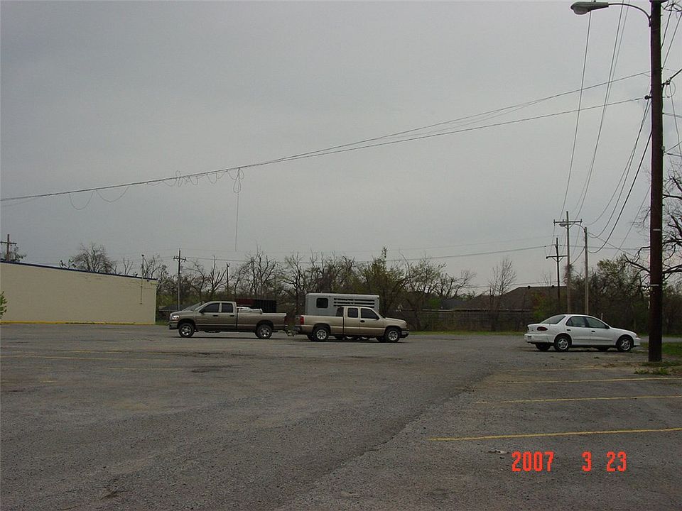 1st image of 1530 S Main St