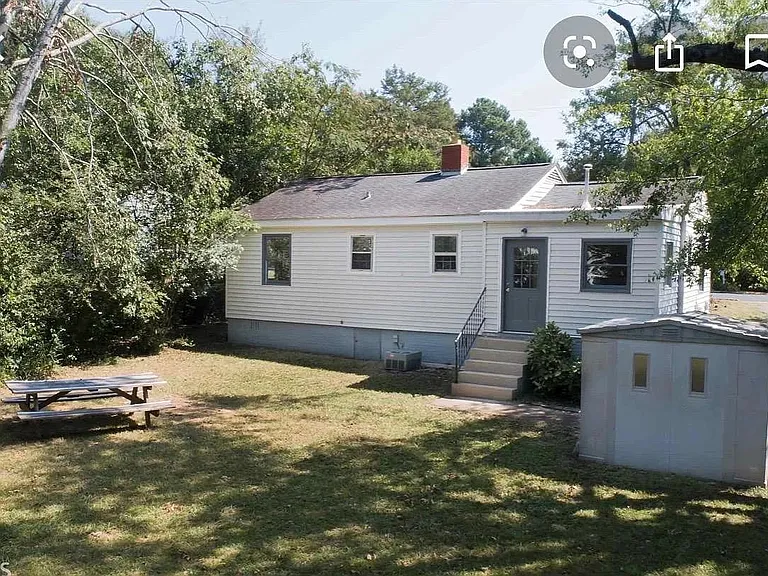 410 Clover St — Photo 11