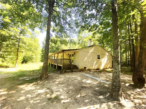 367 Harris Ct, Mineral, VA 23117