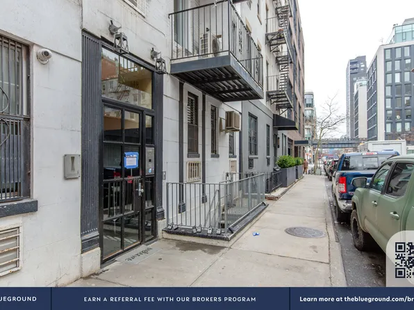 448 West 19th Street image 16 of 18