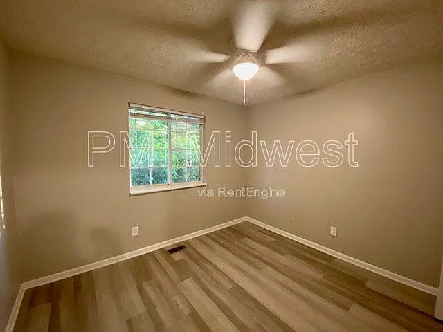 1542 Creekside Ln — Photo 17