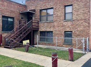 4350 W Addison St #2, Chicago, IL 60641