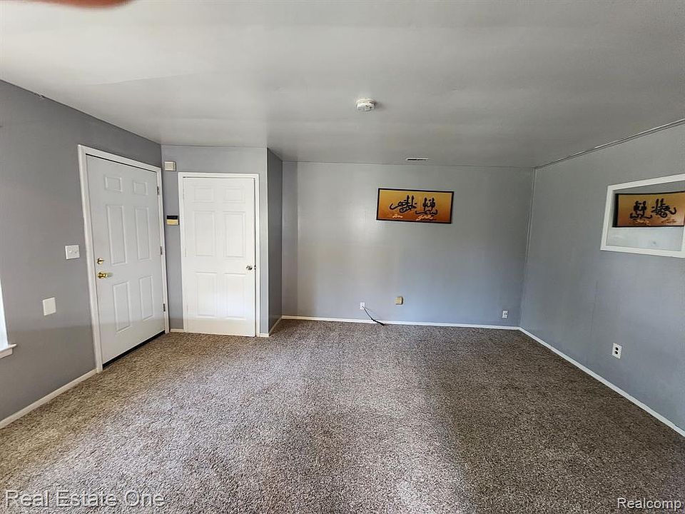 25507 Yale St, Dearborn Heights, MI 48125 MLS 20230086861 Zillow