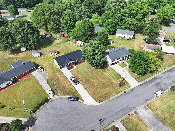3rd image of 5032 Worsham Ct