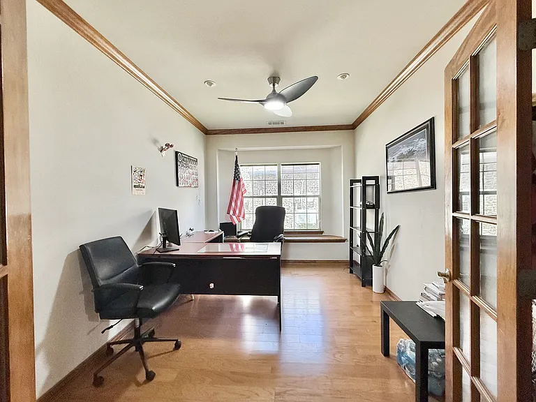 7430 Hidden Cove Ln — Photo 13
