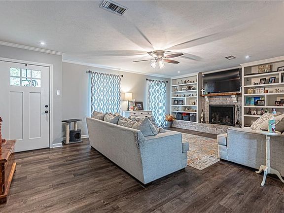4th image of 262 Brookwood Dr