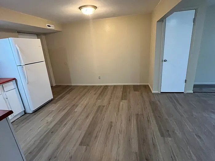3700 S Jefferson Cir #B — Photo 7