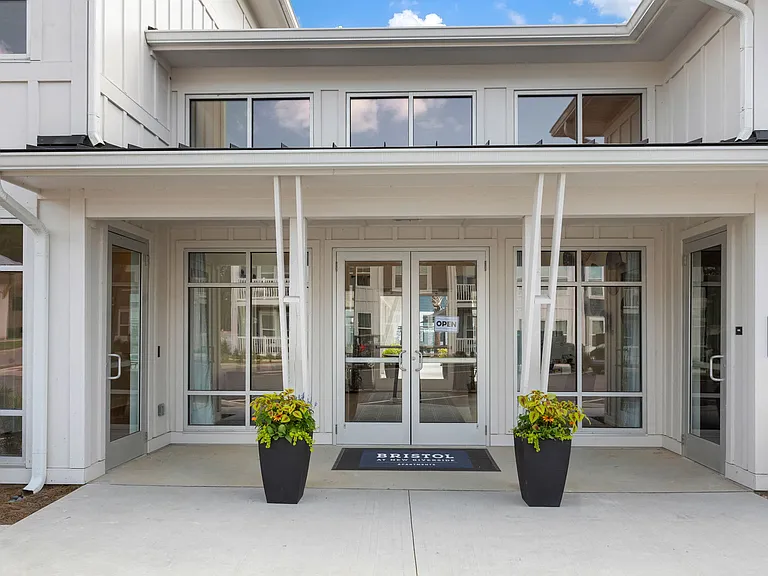 Bristol at New Riverside — Photo 21