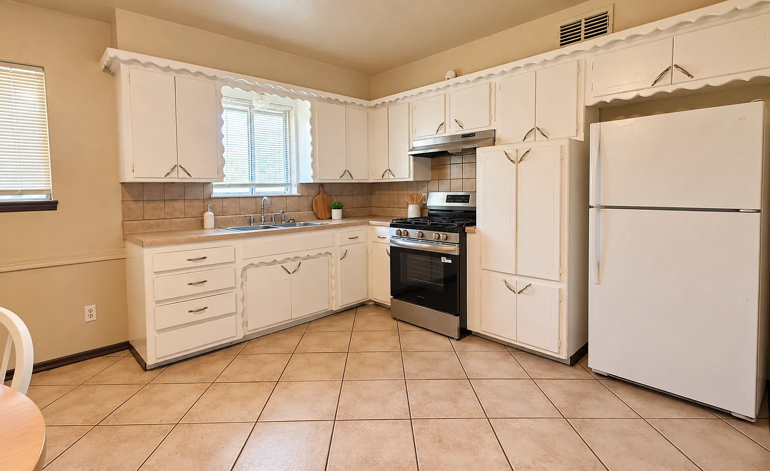 1409 SW 60th St - 1 — Photo 4