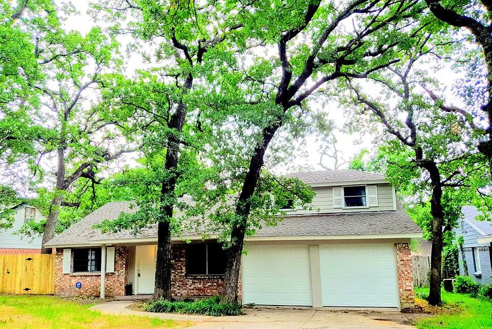 1st image of 3608 Falcon Dr