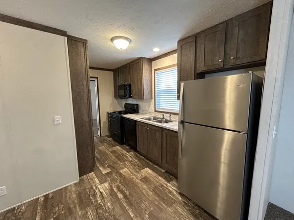 667 Oregon, Belleville, MI