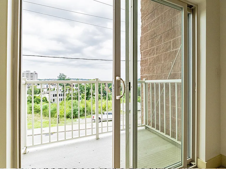 Portal Place Apartments — Photo 28