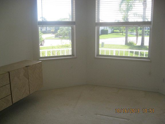 2nd image of 549 NW Pinesap Place