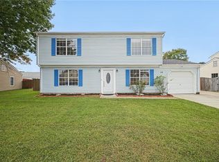 10 Harrogate Ln, Hampton, VA 23666