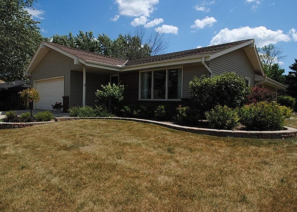 1st image of 1935 E Chestnut Dr