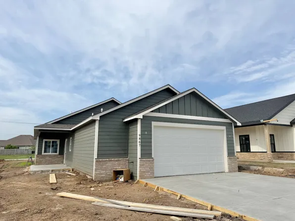 9867 Weeping Willow Dr, Manhattan, KS 66502