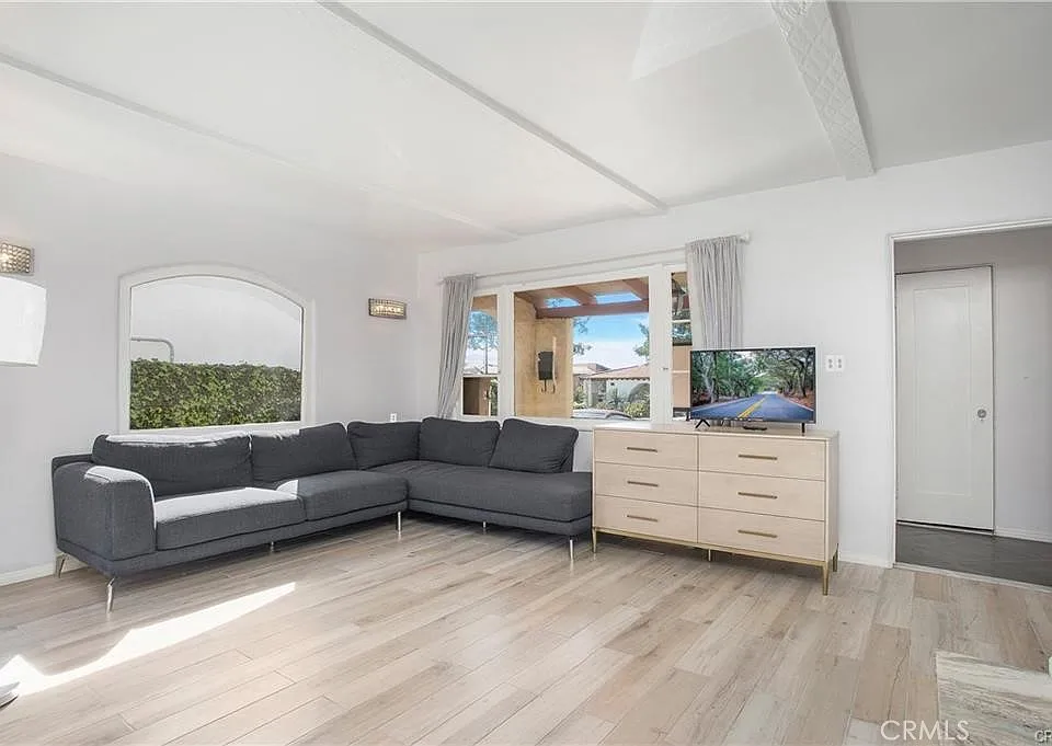 251 Avenida Del Mar #A