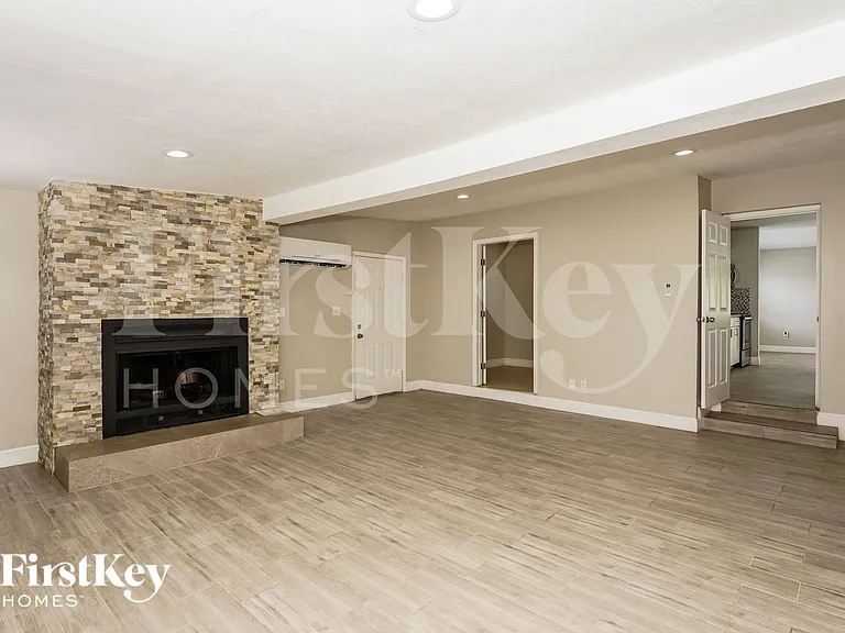 1500 Dozier Ave — Photo 4