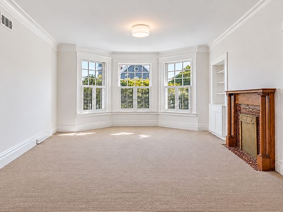 2nd image of 1018 Sanchez St
