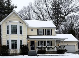 38 Deer Run Hollow, Halfmoon, NY 12065