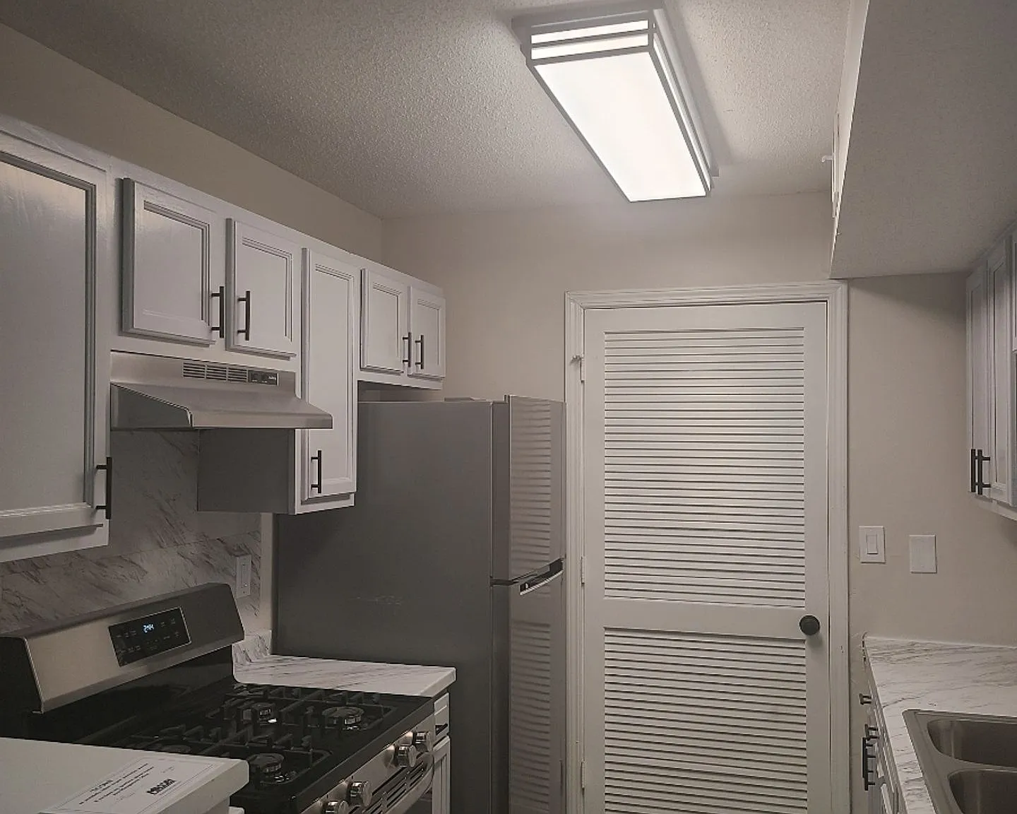 Towne Square Apartments — Photo 1