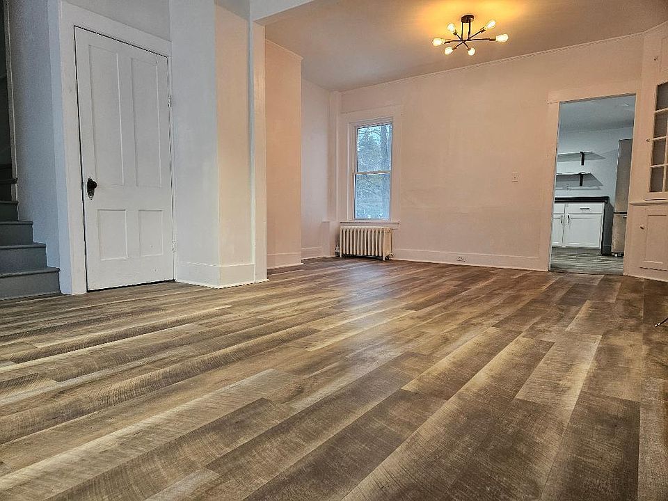 Huge first floor living room off kitchen