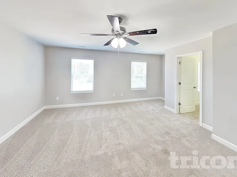 253 Aershire Ct — Photo 6