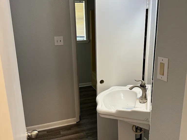 215 Fagan Ln — Photo 9